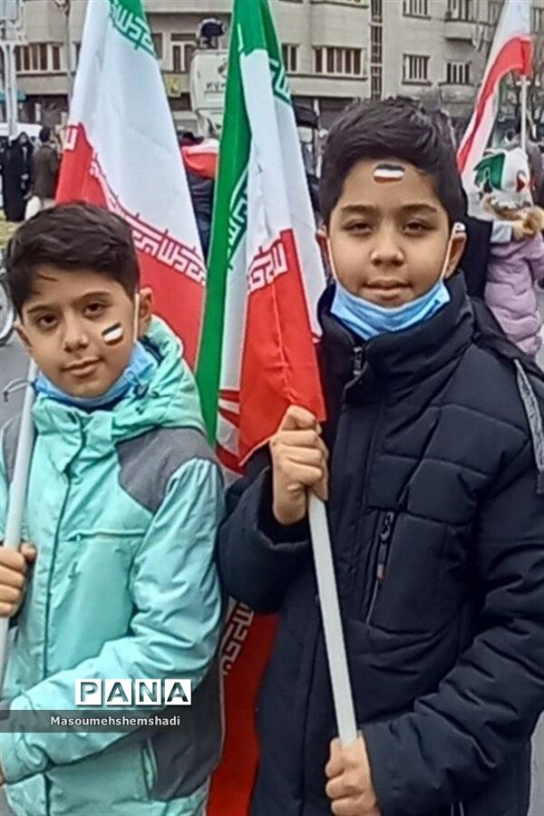 دانش‌آموزان و فرهنگیان انقلابی همیشه در صحنه آموزش و پرورش منطقه ۱۲