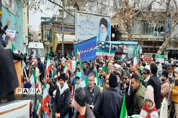 حضور پرشور دانش‌آموزان و فرهنگیان شهرستان طرقبه شاندیز در راهپیمایی ۲۲ بهمن ۱۴۰۱