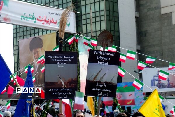 حضور پر شور نسل‌ها در راهپیمایی ۲۲ بهمن