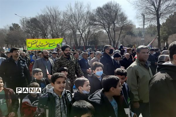 راهپیمایی ۲۲ بهمن ماه با حضور پرشور مردم ولایتمدار و شهید پرور آران و بیدگل