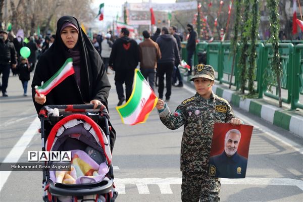 غرفه سازمان دانش‌آموزی در راهپیمایی 22 بهمن