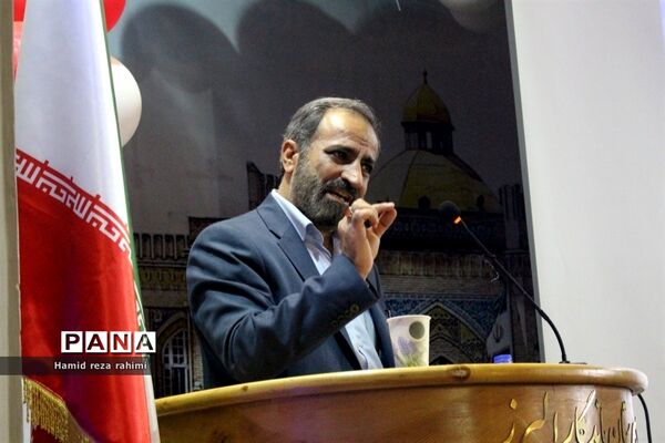 سلسله نشست‌های جهاد تبیین و مراسم در دبیرستان ماندگار البرز