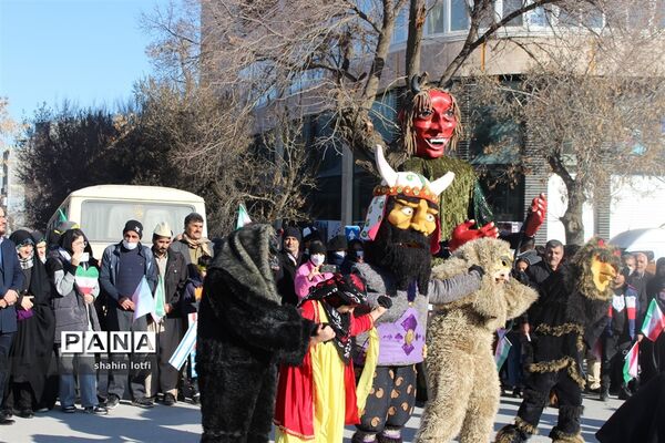 راهپیمایی مردم کرمانشاه در مراسم 22 بهمن