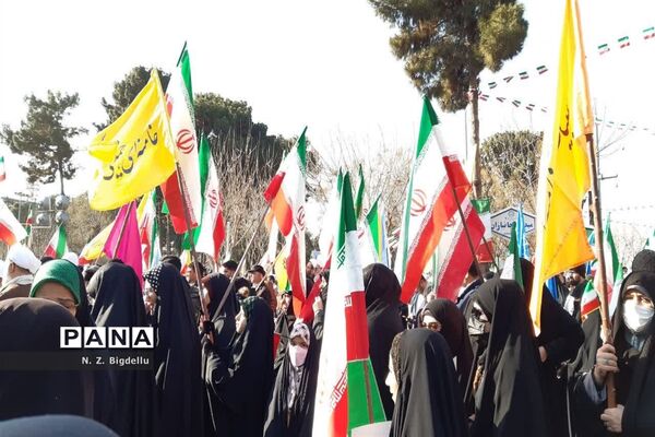 حضورحماسه آفرین مردم قم در راهپیمایی 22 بهمن