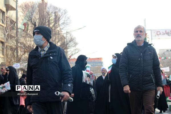 حضور حماسی مردم انقلابی در چهل و چهارمین سالگرد پیروزی انقلاب اسلامی
