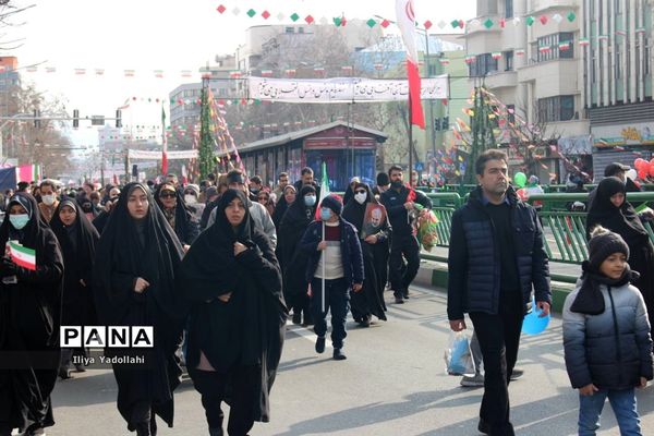 حضور مردم ولایتمدار تهران در مراسم راهپیمایی چهل و چهارمین سالگرد پیروزی انقلاب اسلامی