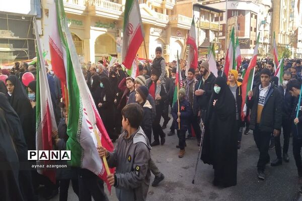 حضور مردم قائمشهر در راهپیمایی ۲۲ بهمن