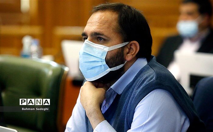 استانداری تهران باید همه مقاطع تحصیلی را به دلیل بارش برف تعطیل می‌کرد