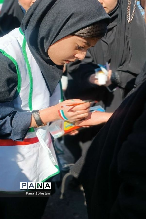 راهپیمایی بیست و دو بهمن در شهرستان آزادشهر