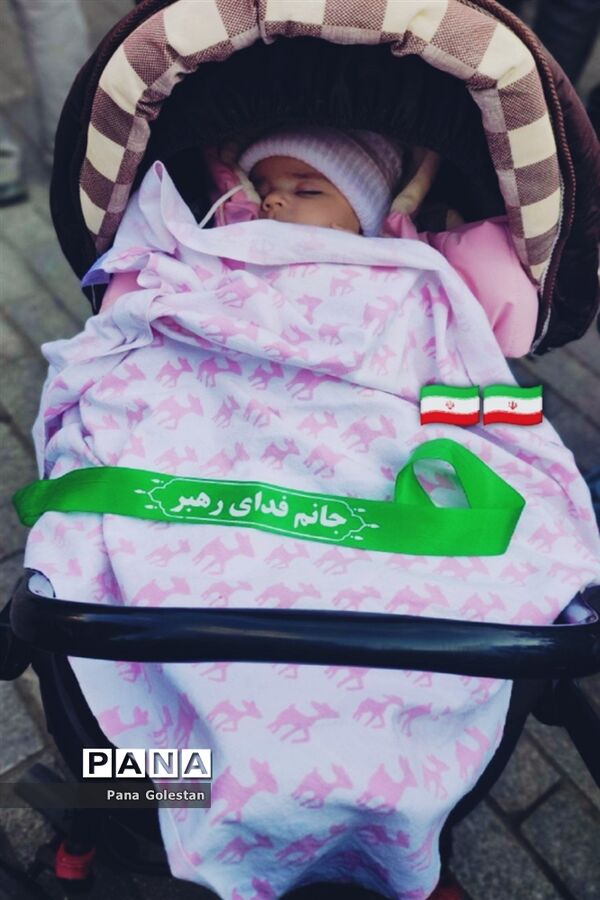 راهپیمایی بیست و دو بهمن در شهرستان آزادشهر