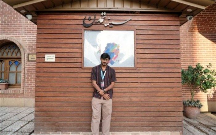 با دیدن فیلم‌های خانه دوست کجاست و کلوزآپ نگرشم در فیلمسازی تغییر کرد