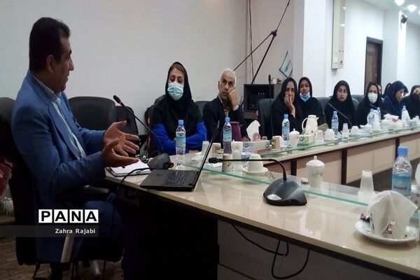 نشست استانی مدیران دبیرستان‌های غیر دولتی دوره دوم متوسطه نظری استان بوشهر