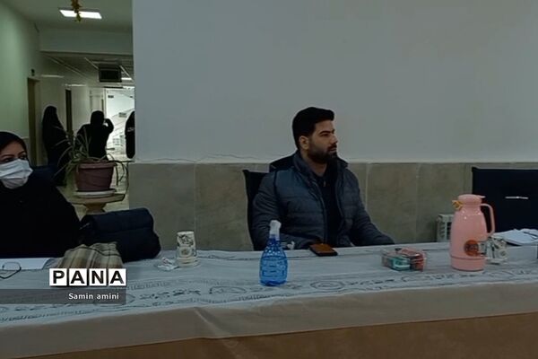 برگزاری جلسه کمیته هدایت تحصیلی ویژه مشاوران در آموزش و پرورش رودهن