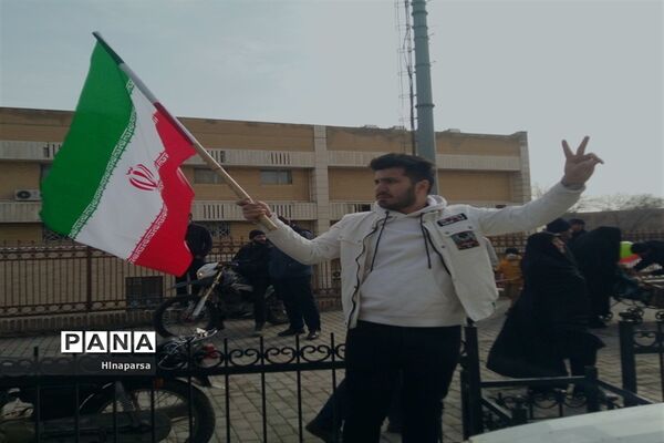 حضور پرشکوه مردم قزوین در راهپیمایی ۲۲ بهمن