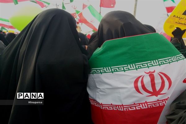 حضور پرشکوه مردم قزوین در راهپیمایی ۲۲ بهمن