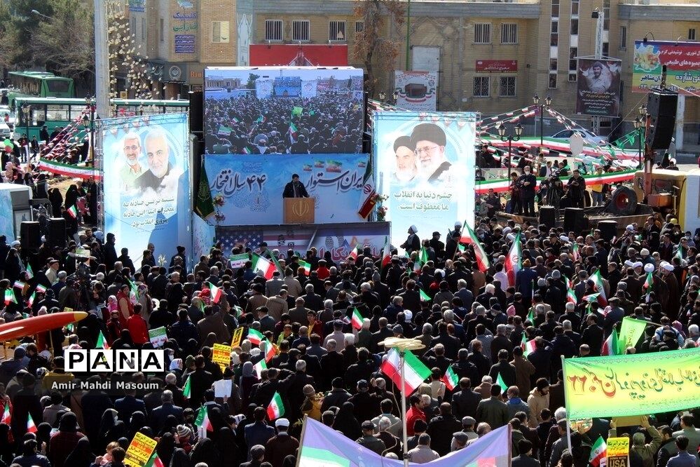راهپیمایی چهل و چهارمین بهار انقلاب در سمنان -1