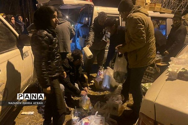 کمک‌های مردمی شهرستان دماوند و رودهن به زلزله‌زدگان شهرستان خوی