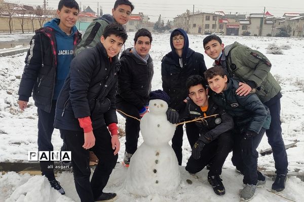 یک روز برفی در شهریار