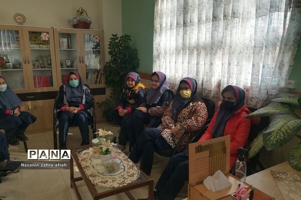 برگزاری جلسات شورای دانش‌آموزی در  مدارس رودهن