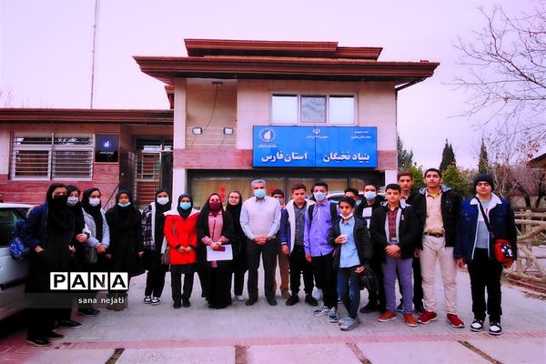 بازدید دانش‌آموزان برگزیده مسابقات پژوهش سراهای دانش‌آموزی از دانشگاه کشاورزی استان فارس