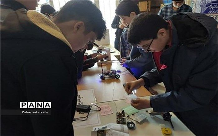 اولین نشریه علمی و آموزشی با عنوان گاهنامه «دلتا» در آموزش و پرورش رودهن منتشر شد