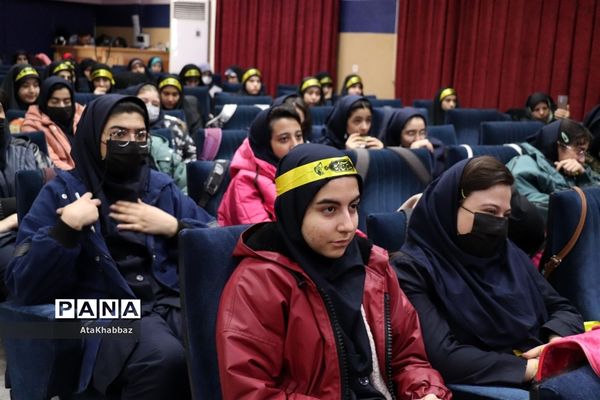 مسافری از سرزمین آفتاب
