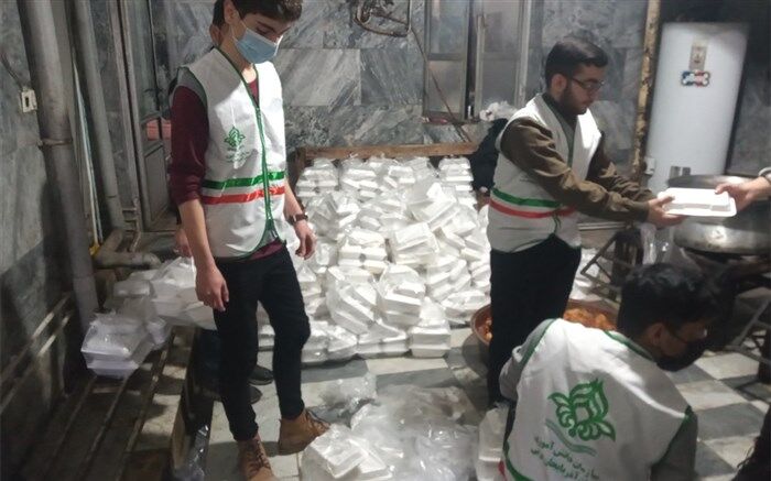 امداد رسانی 20 گروه جهادی  سازمان دانش‌آموزی آذربایجان غربی به زلزله‌زدگان خوی