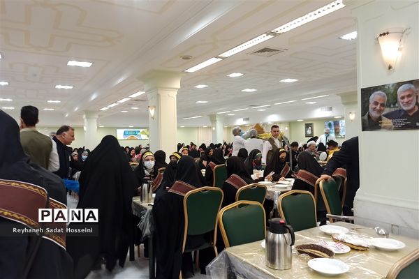 چهارمین روز از اردوی دانش‌آموزان زیارت اولی‌ فارس به مشهد مقدس