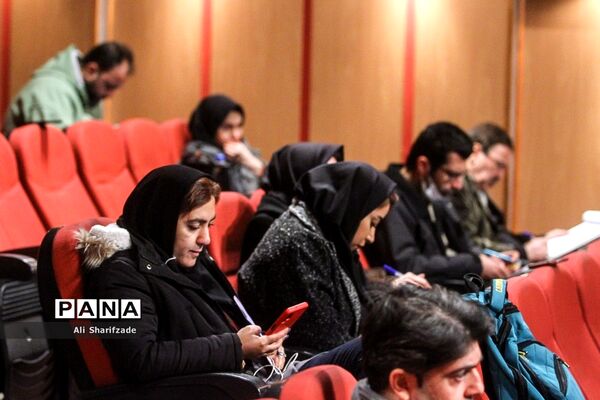 نشست خبری سیزدهمین جشنواره داستان و شعر انقلاب