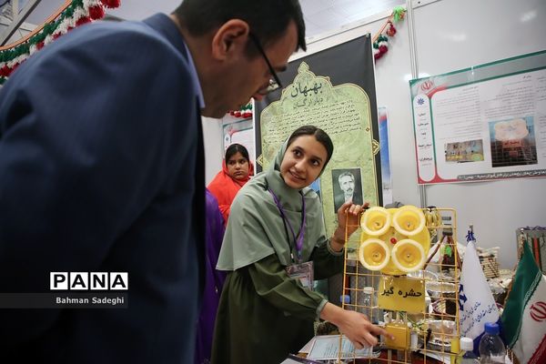 نمایشگاه دستاوردها و طرح‌های پژوهشی برتر دانش‌آموزان سمپاد