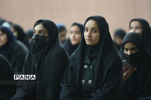 اعزام دانش‌آموزان  ورامینی به اردو راهیان‌نور