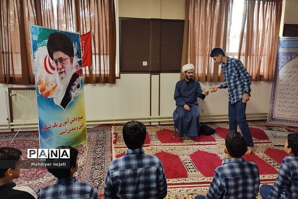 برگزاری جلسات مرجع‌شناسی و اهمیت آن  در مدرسه شهید بهشتی رودهن