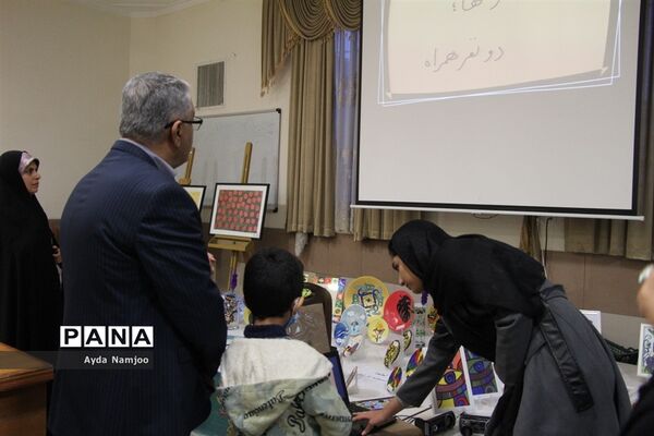 نمایشگاه دستاورد‌های دانش‌آموزی هنرستان دخترانه مهر جهرم