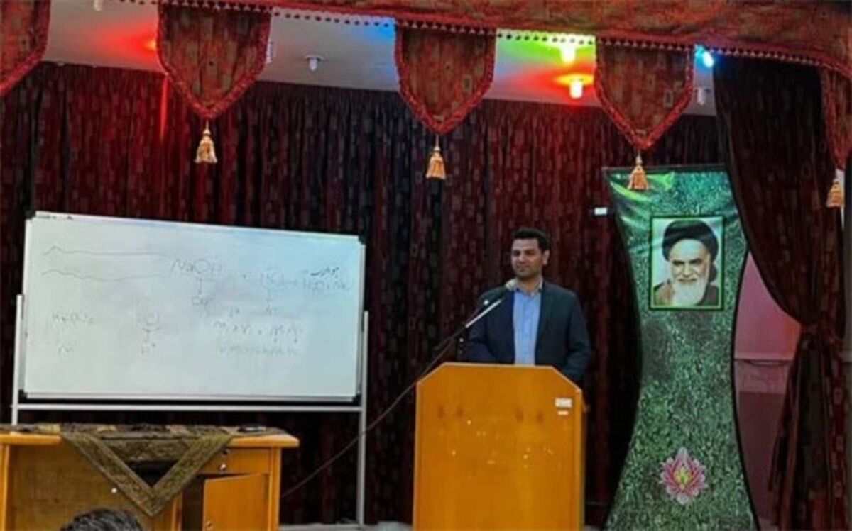 همیار معلم‌ تاکید بر مشارکت دانش‌آموزان در فرایند تعلیم و تربیت دارد