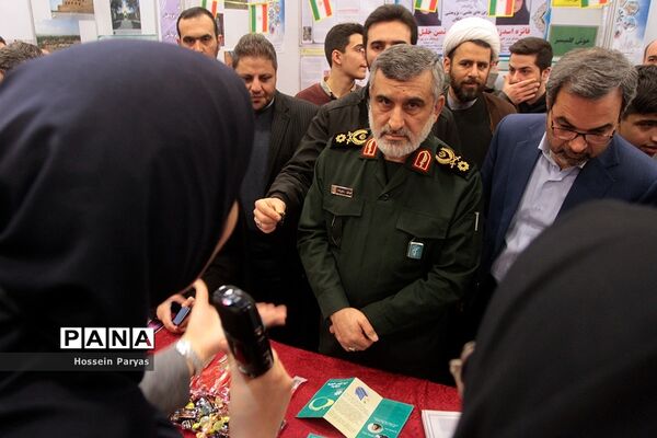 نمایشگاه دستاوردها و طرح‌های پژوهشی برتر دانش‌آموزان سمپاد