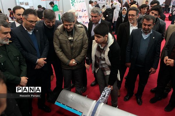 نمایشگاه دستاوردها و طرح‌های پژوهشی برتر دانش‌آموزان سمپاد