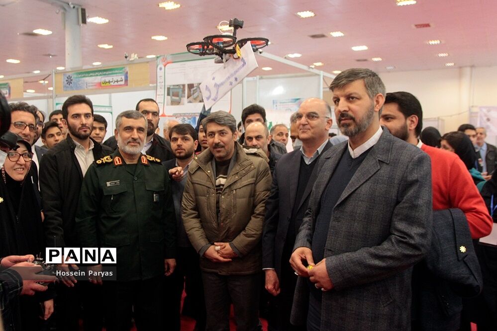 نمایشگاه دستاوردها و طرح‌های پژوهشی برتر دانش‌آموزان سمپاد