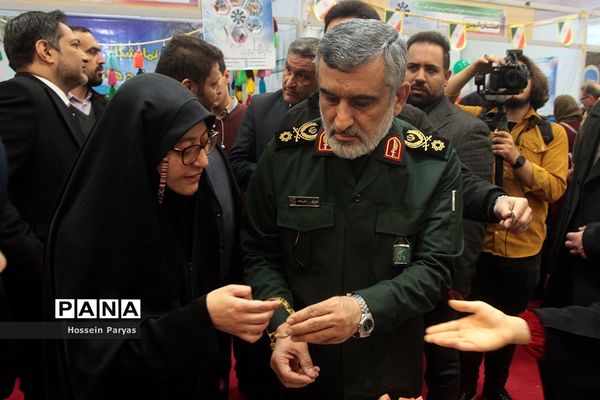 نمایشگاه دستاوردها و طرح‌های پژوهشی برتر دانش‌آموزان سمپاد