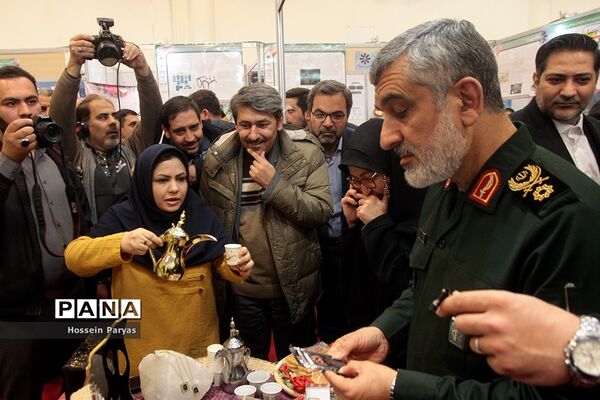 نمایشگاه دستاوردها و طرح‌های پژوهشی برتر دانش‌آموزان سمپاد