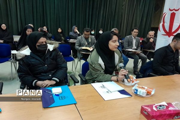 حضور دانش‌آموزان مدارس استعدادهای درخشان ملارد در نشست دانش‌آموزی علم نافع