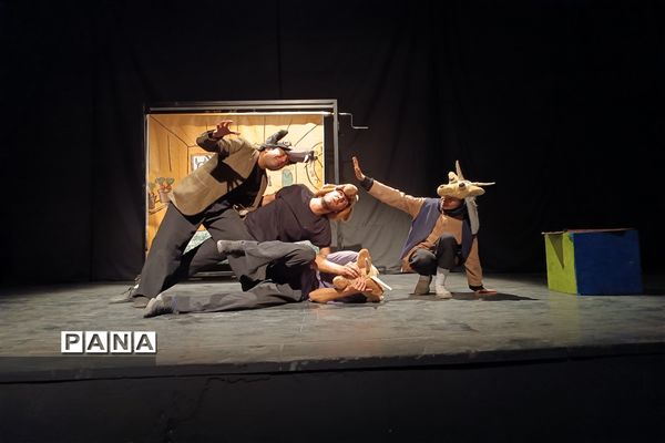 نمایش «شازده‌کوچولو و عمونقّال» در یزد