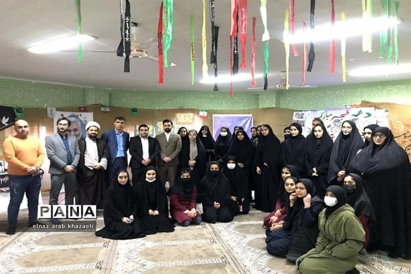 نمایشگاه مدرسه انقلاب در میاندورود