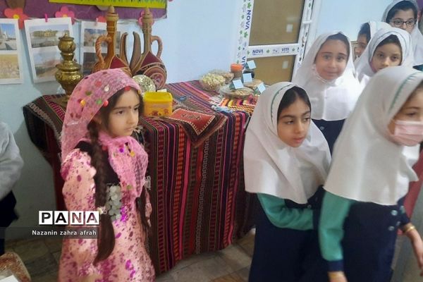 برگزاری جشنواره آیین‌های سرزمین من در دبستان دخترانه سما ۲ رودهن
