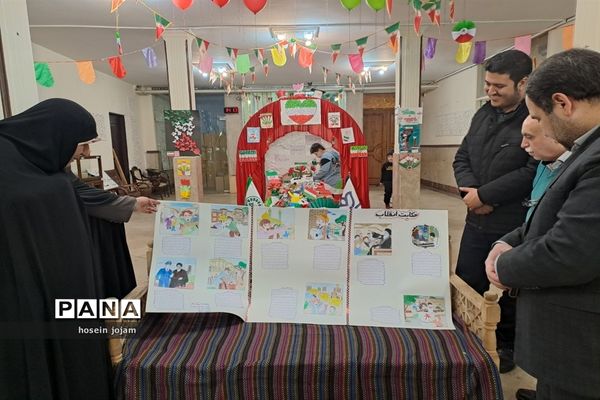 پویش پرچم؛ نمایشگاه دست‌سازه‌های دانش‌آموزان در کانون فرهنگی سلمان