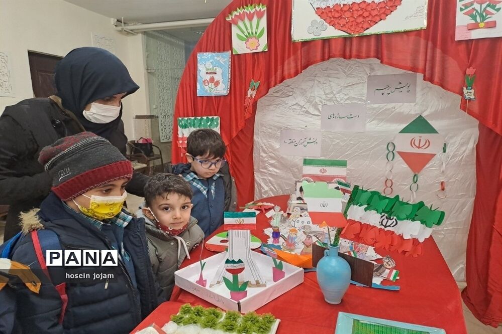 پویش پرچم؛ نمایشگاه دست‌سازه‌های دانش‌آموزان در کانون فرهنگی سلمان