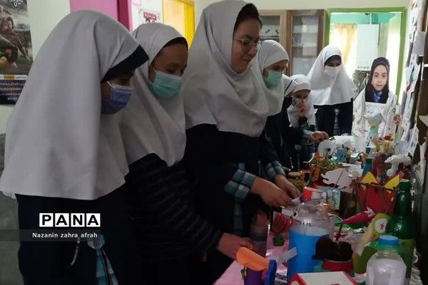 برگزاری نمایشگاه دست‌سازه‌ها در مدارس ابتدایی رودهن