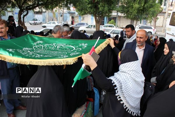 اعزام دانش‌آموزان دختر شهرستان بوشهر به مناطق عملیاتی جنوب