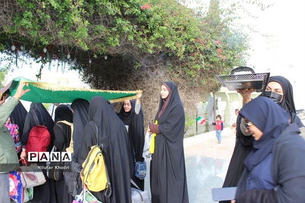 اعزام دانش‌آموزان دختر شهرستان بوشهر به مناطق عملیاتی جنوب