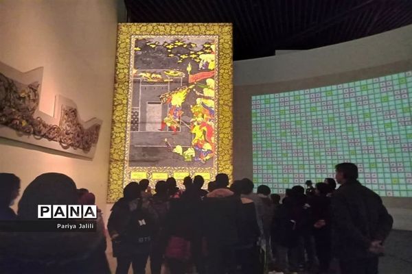 حضوردانش‌آموزان آموزشگاه شهیدآیت یک اسلامشهر در باغ موزه انقلاب اسلامی و دفاع مقدس