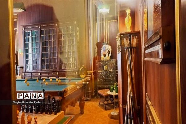 بازدید دانش‌آموزان آموزشگاه ایران مهر اسلامشهر از کاخ سعد‌آباد